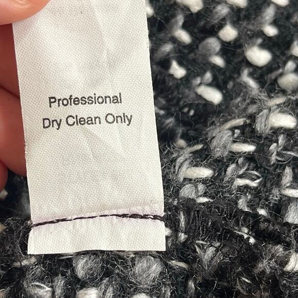 Women's CAbi Black White Tweed 2 Large Button Frayed Blazer Jacket Size Large - Picture 8 of 8